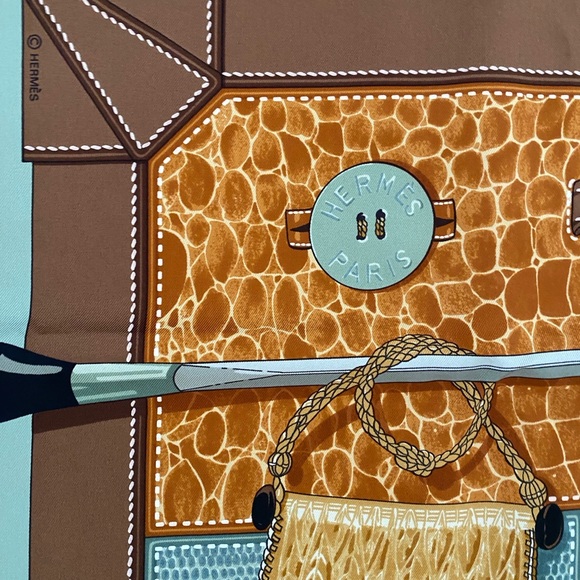 Hermes scarf : Tout Cuir - Picture 6 of 10